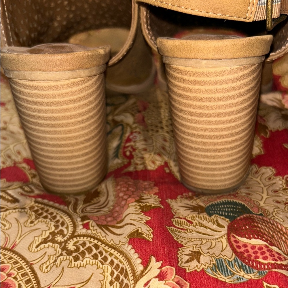 Universal Thread Brown Geometric Sandals - image 6